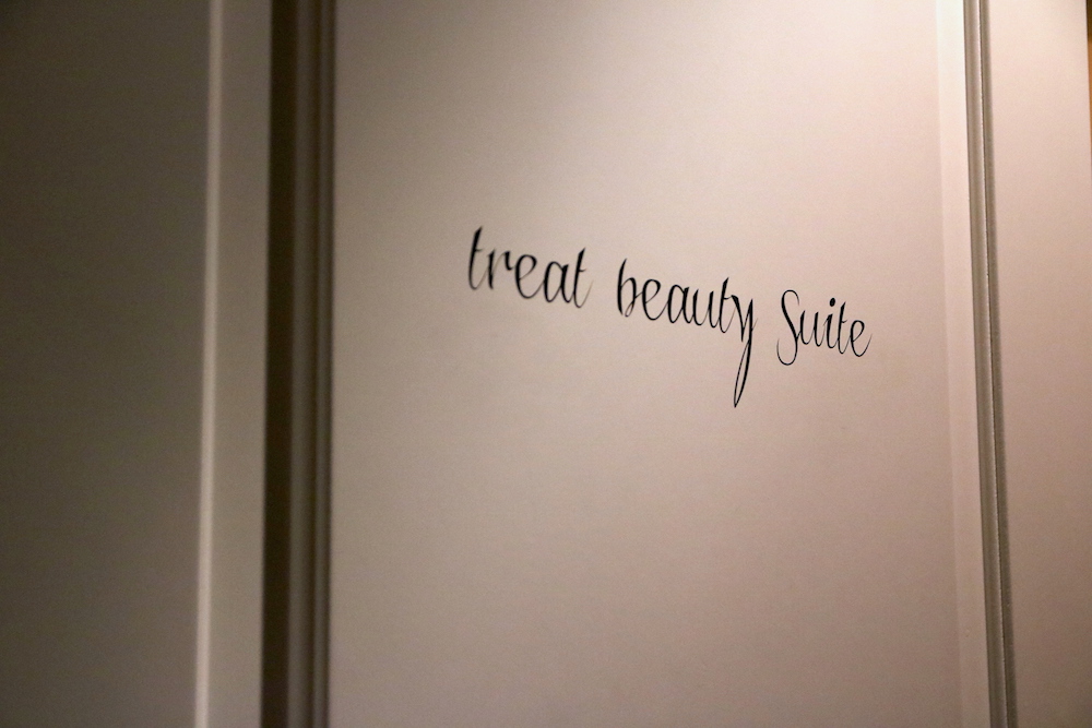 Tür zur Treat Beauty Suite im Hotel Zoo